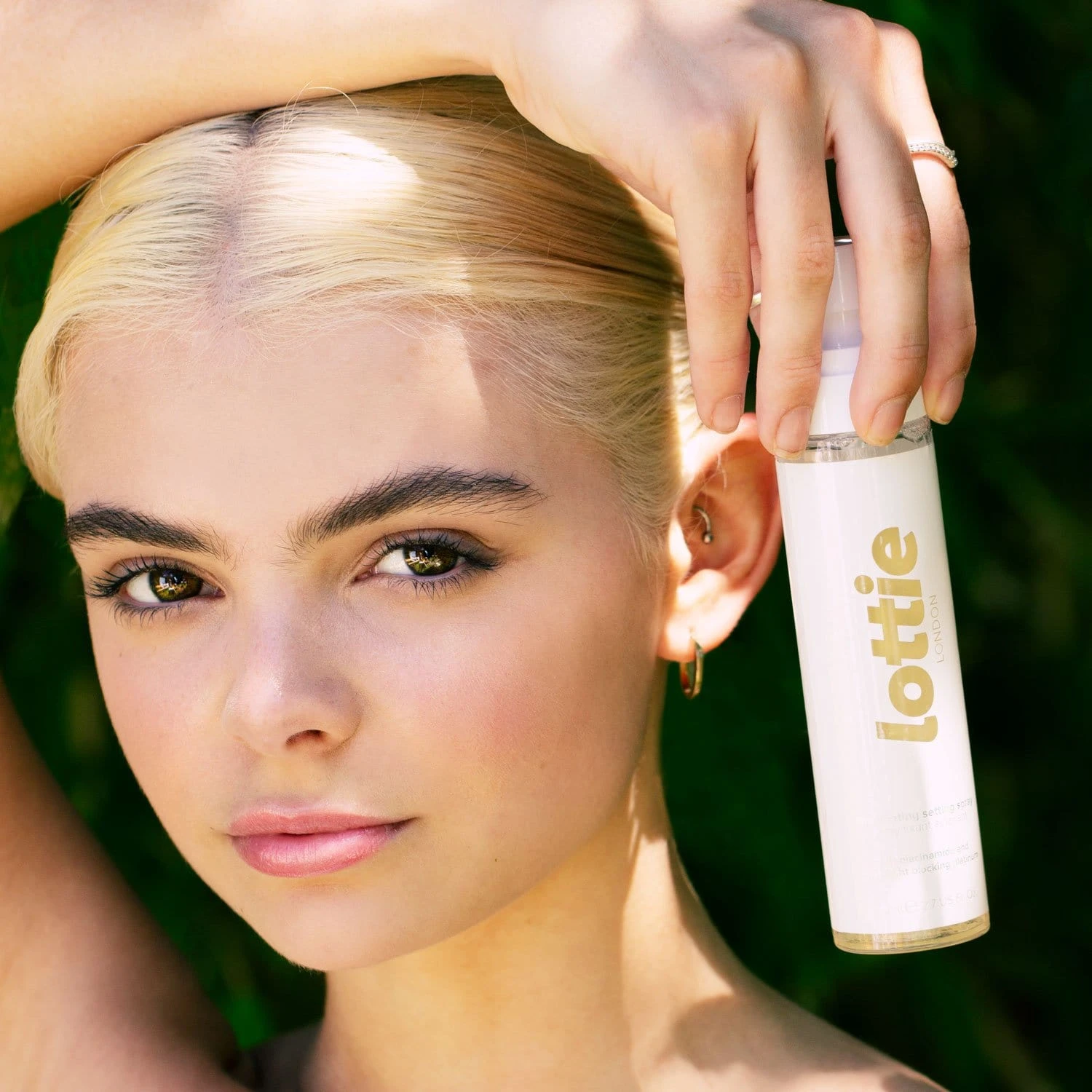 Dewy & Illuminating Setting Sprays 4 Dewy & Illuminating Setting Sprays - Image 2