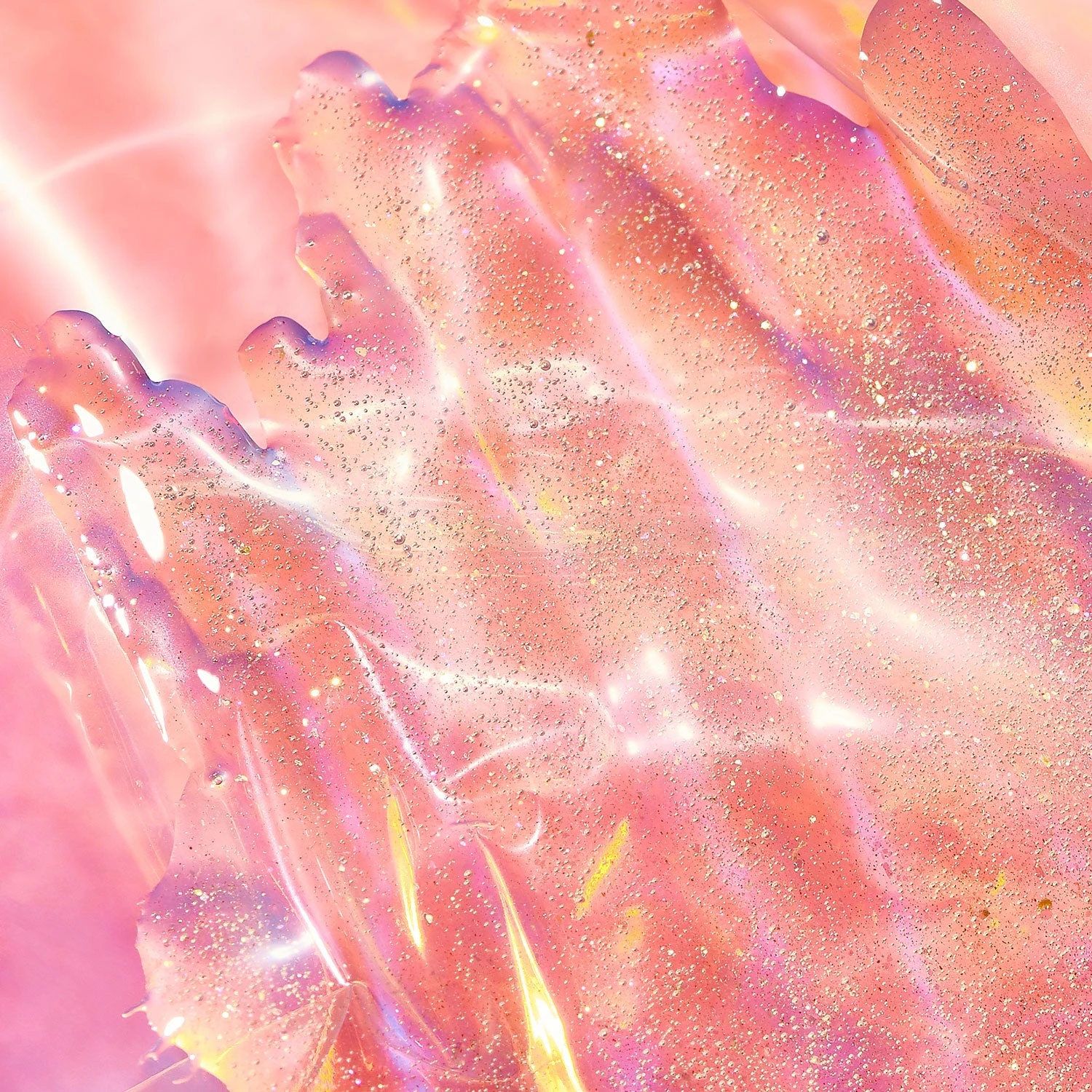 Lottie Shimmer Lip Glaze - Be Bold 6 Lottie Shimmer Lip Glaze - Be Bold - Image 4