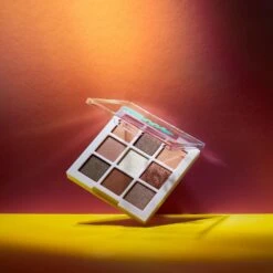 Lottie Palette - Chocolate Box 16 Lottie Palette - Chocolate Box -Costetic Make-up Store LMP013 The Lottie Palette Chocolate Box Creative 4