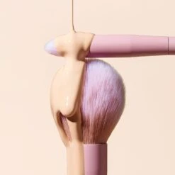 Pointed Concealer Brush 8 Pointed Concealer Brush -Costetic Make-up Store Lottie Brushes Creative 1