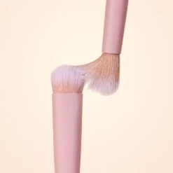 Tapered Blending Brush 15 Tapered Blending Brush -Costetic Make-up Store Lottie Brushes Creative 4 52c1e00c 1b2f 440c a394 248adb59adee