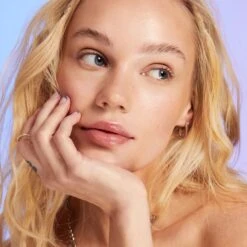 Bubble Tea Primer 23 Bubble Tea Primer -Costetic Make-up Store Lottie Bubble Tea Primer Model Eve Skin 1