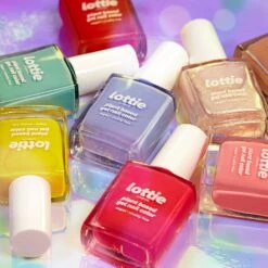 Plant Based Gel Effect Polish - Sis 7 Plant Based Gel Effect Polish - Sis -Costetic Make-up Store Lottie Nail Polish Creative 13