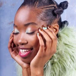 Stay Press'd - Tortoiseshell Twist -Costetic Make-up Store Lottie Nail Press On Nails Tortoiseshell Model Image 1