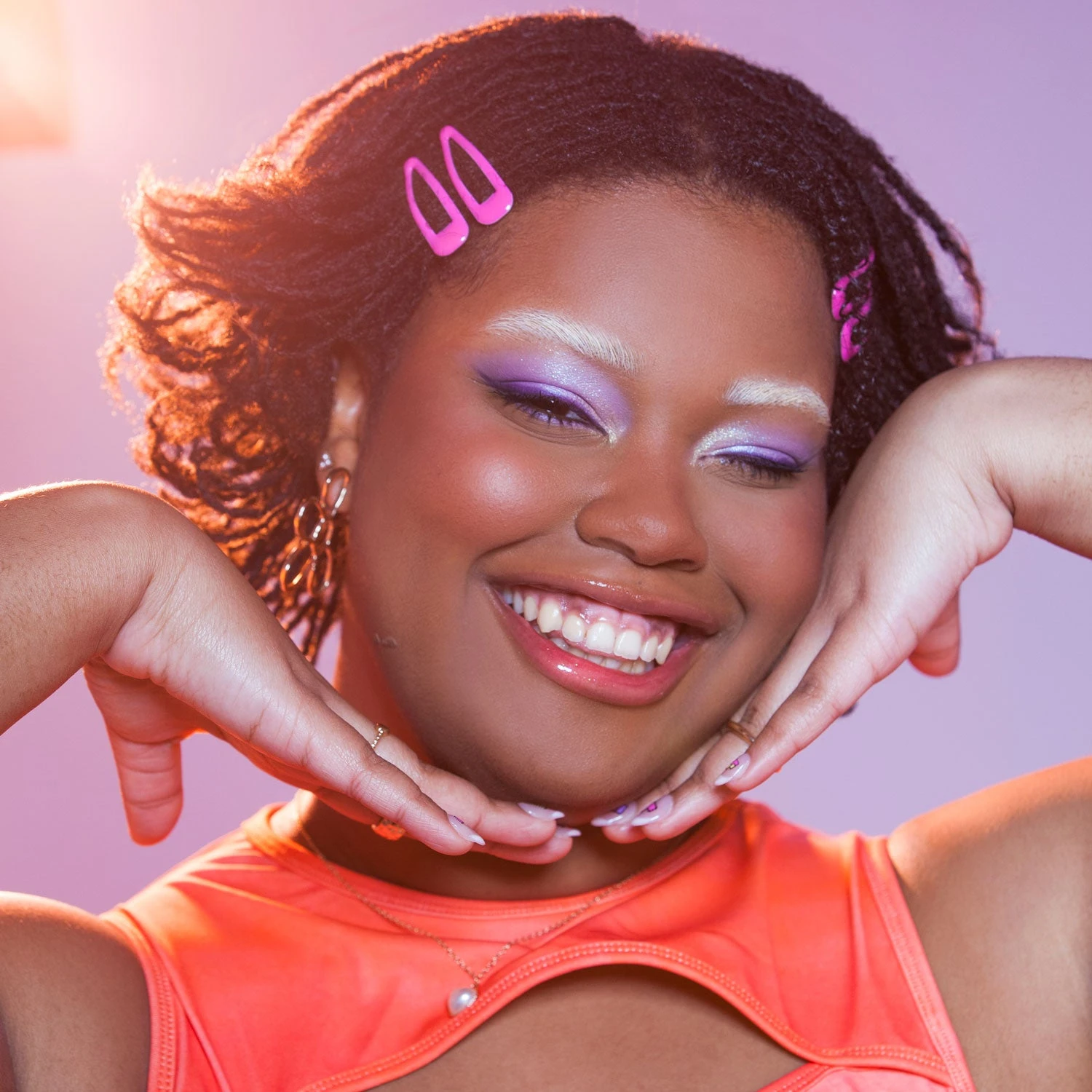 Lottie Shimmer Lip Glaze - Be Bold 4 Lottie Shimmer Lip Glaze - Be Bold - Image 2