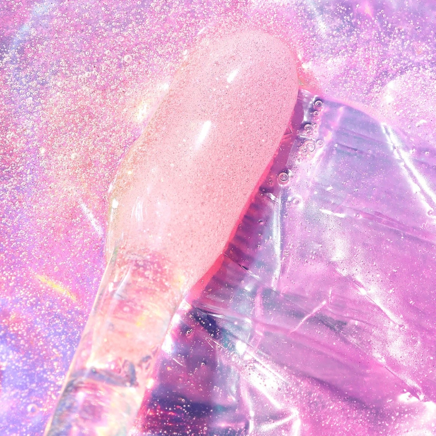 Lottie Shimmer Lip Glaze - Be Proud 10 Lottie Shimmer Lip Glaze - Be Proud - Image 8