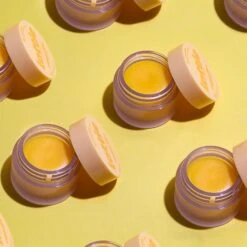 Mango Sorbet Sweet Lips Scrub & Balm 15 Mango Sorbet Sweet Lips Scrub & Balm -Costetic Make-up Store Lottie Sweet Lips Scrub Creative 2