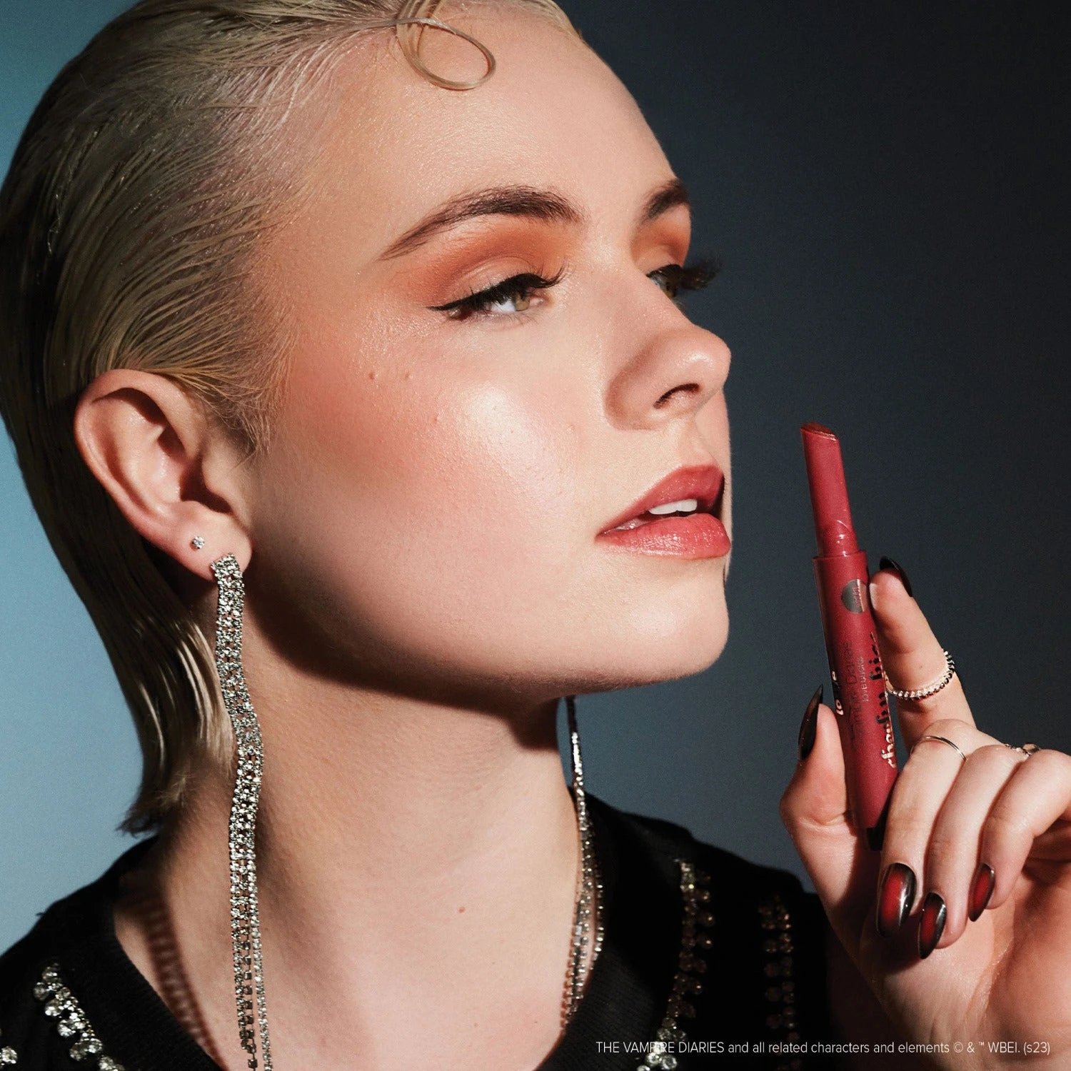 The Vampire Diaries X Cheeky Kiss Lip & Cheek Stick - Siren 9 The Vampire Diaries X Cheeky Kiss Lip & Cheek Stick - Siren - Image 8