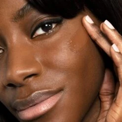 Velvet Skin Tint Foundation 32 Velvet Skin Tint Foundation -Costetic Make-up Store Lottie Velvet Skin Tint Jade Macro