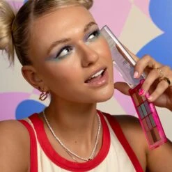 Y2K: The 2000’s Are Calling Eyeshadow Palette 14 Y2K: The 2000’s Are Calling Eyeshadow Palette -Costetic Make-up Store Lottie Y2K Collection Model 1 Eyeshadow Palette 3