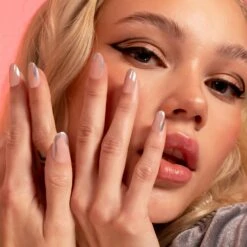 Lottie X KimKim Stay Press'd- Groovy Chrome 18 Lottie X KimKim Stay Press'd- Groovy Chrome -Costetic Make-up Store Lottie x KimKim Stay Pressd Model Groovy Chrome