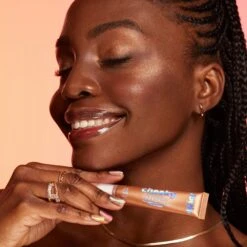 Cheeky Glow Wands 36 Cheeky Glow Wands -Costetic Make-up Store Lottie Cheeky Glow PDP Model 1