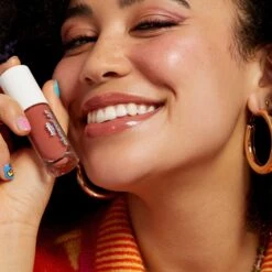 Plumped AF Lipgloss 30 Plumped AF Lipgloss -Costetic Make-up Store Lottie Plumped AF PDP 9