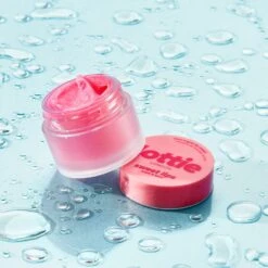 Sweet Lips 24 Sweet Lips -Costetic Make-up Store Sweet Lips Just Juicy Creative 2