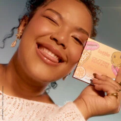 Outer Banks The Pogues Face & Eye Palette 11 Outer Banks The Pogues Face & Eye Palette -Costetic Make-up Store THE POGUES PALETTE OBX 2