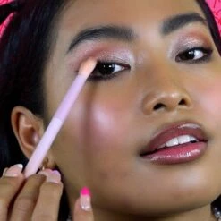 Tapered Blending Brush 14 Tapered Blending Brush -Costetic Make-up Store Tapered Blending Brush PDP model 1