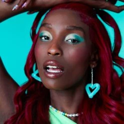 Lottie Palette - Totally Mint 22 Lottie Palette - Totally Mint -Costetic Make-up Store The Lottie Palette Totally Mint Model Tanatswa Hero 3